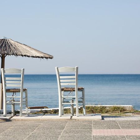 Metaxa Seafront Apartment Peraía Exterior foto